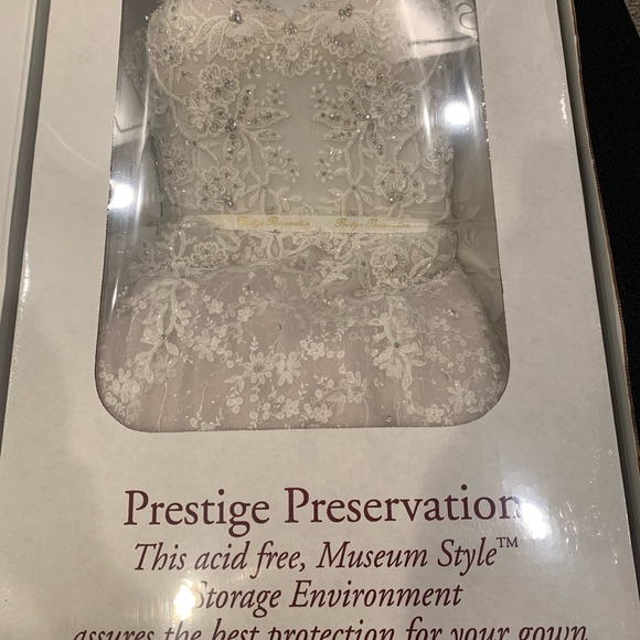 Wedding dress strapless embroidered size 2-4 (new in 2020, prof cleaned) - Picture 7 of 7